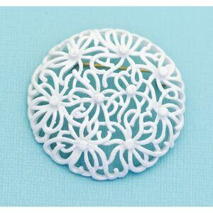 Vintage Abstract White Floral Pattern Circle Brooch - E8